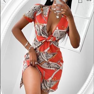 Chain Print Plunging Neck Twist Fitted Dress